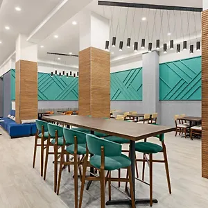 Hotel Lic - Laguardia West, An Ihg, New York
