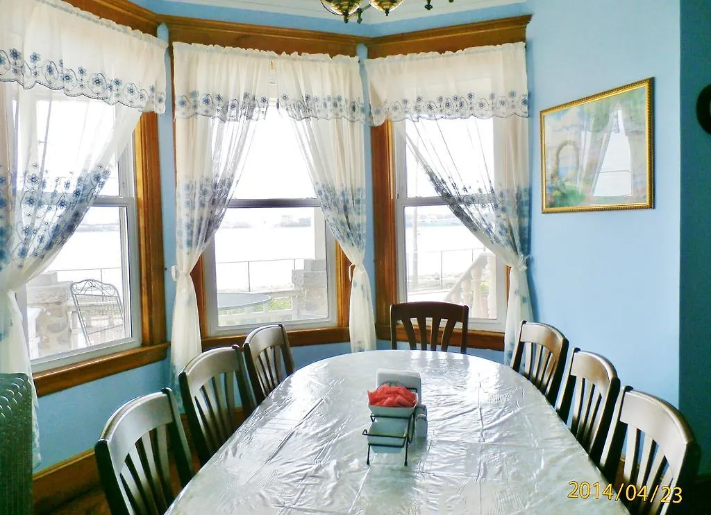 Harbor House Bed And Breakfast New York