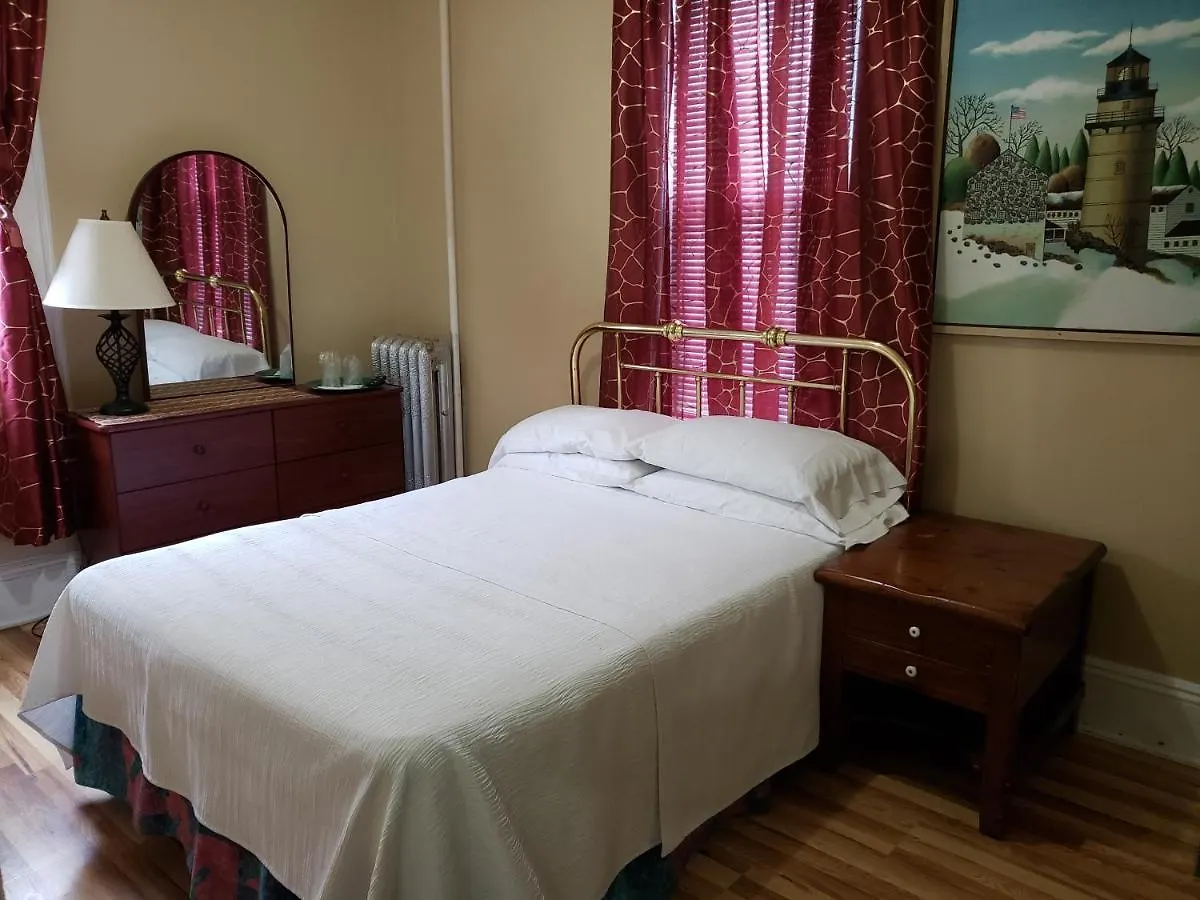 Harbor House Bed And Breakfast New York 2*,  United States