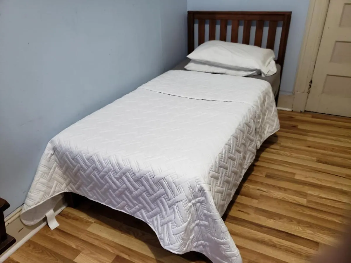 Harbor House Bed And Breakfast New York Bed & Breakfast