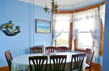 Harbor House Bed And Breakfast New York Bed & Breakfast