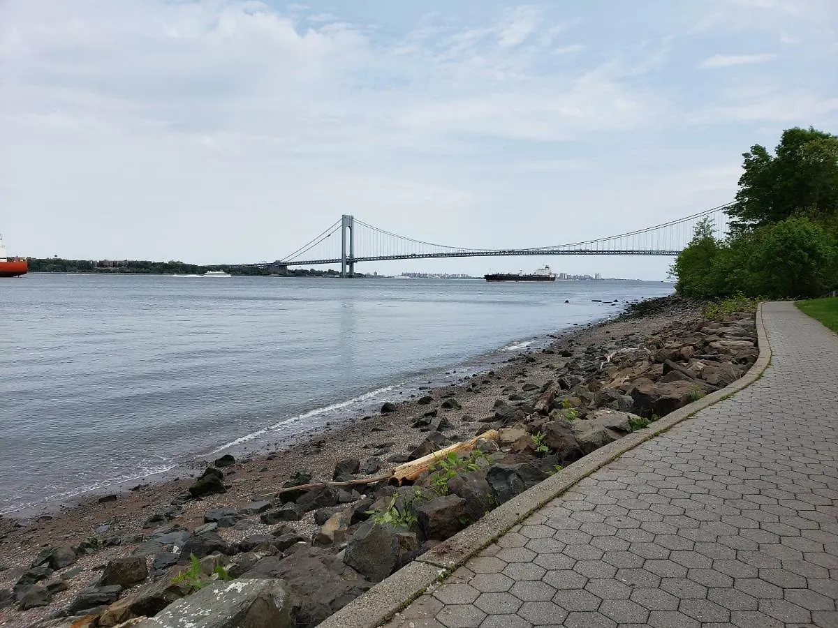Harbor House Bed And Breakfast New York